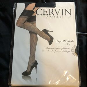 Cervin Plumetis dot stockings. Nylon sz 3T